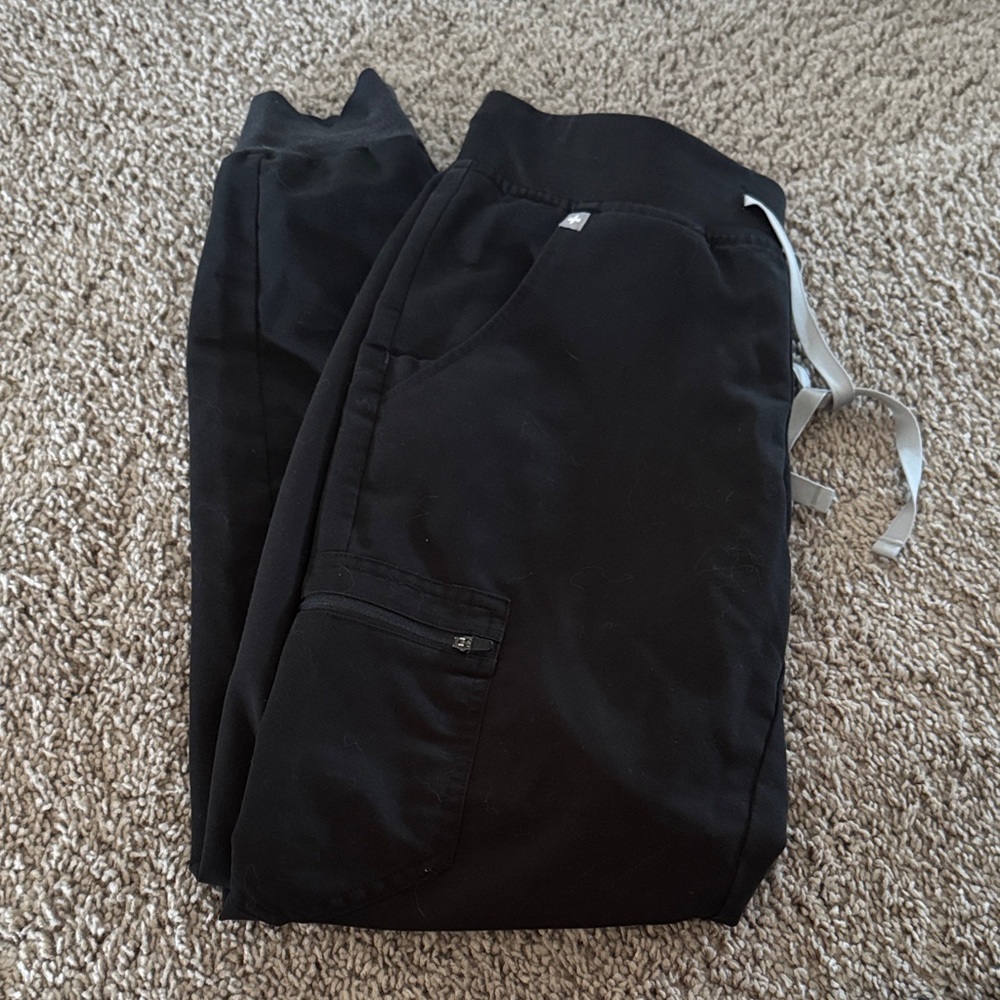 Women’s jogger Fig’s scrub pants - size small